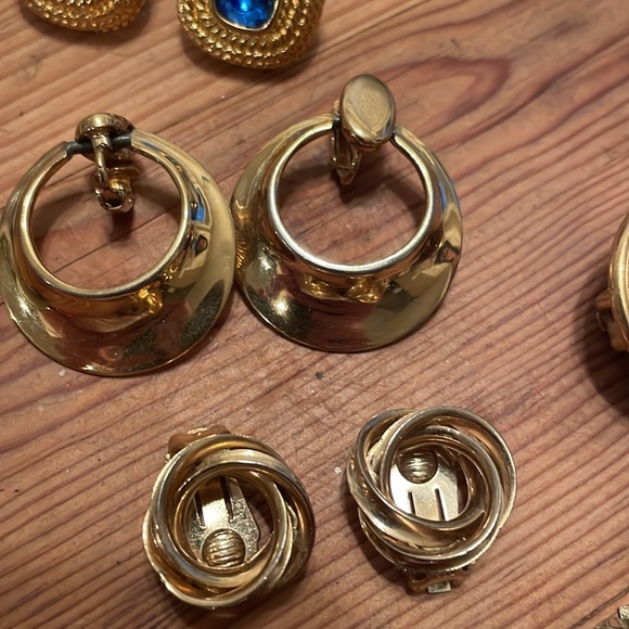 Vintage bundle of 1980 earrings - Picture 5 of 8